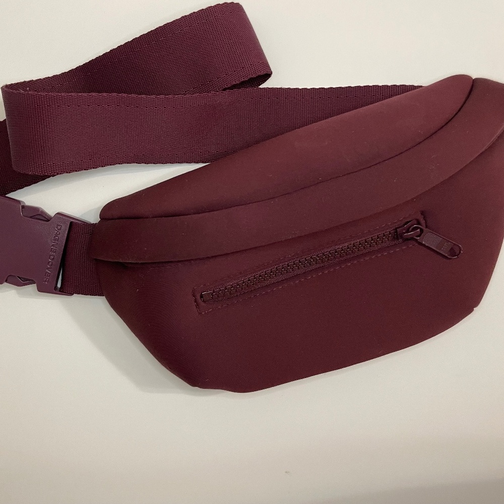 Dagne Dover Ace Neoprene Belt Bag Fanny Pack in Burgundy Currant Eclipse